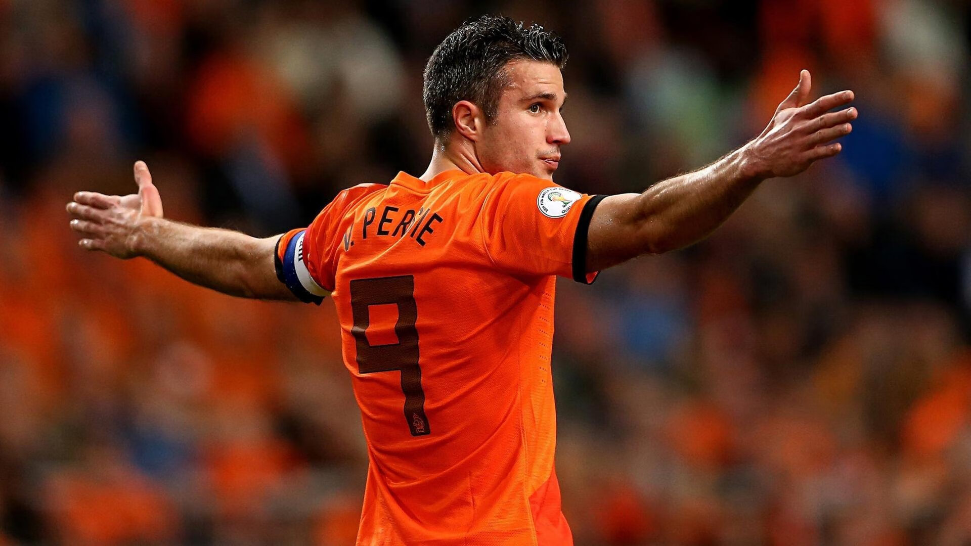 西甲国家德比焦点战，波兰轻取勒沃库森