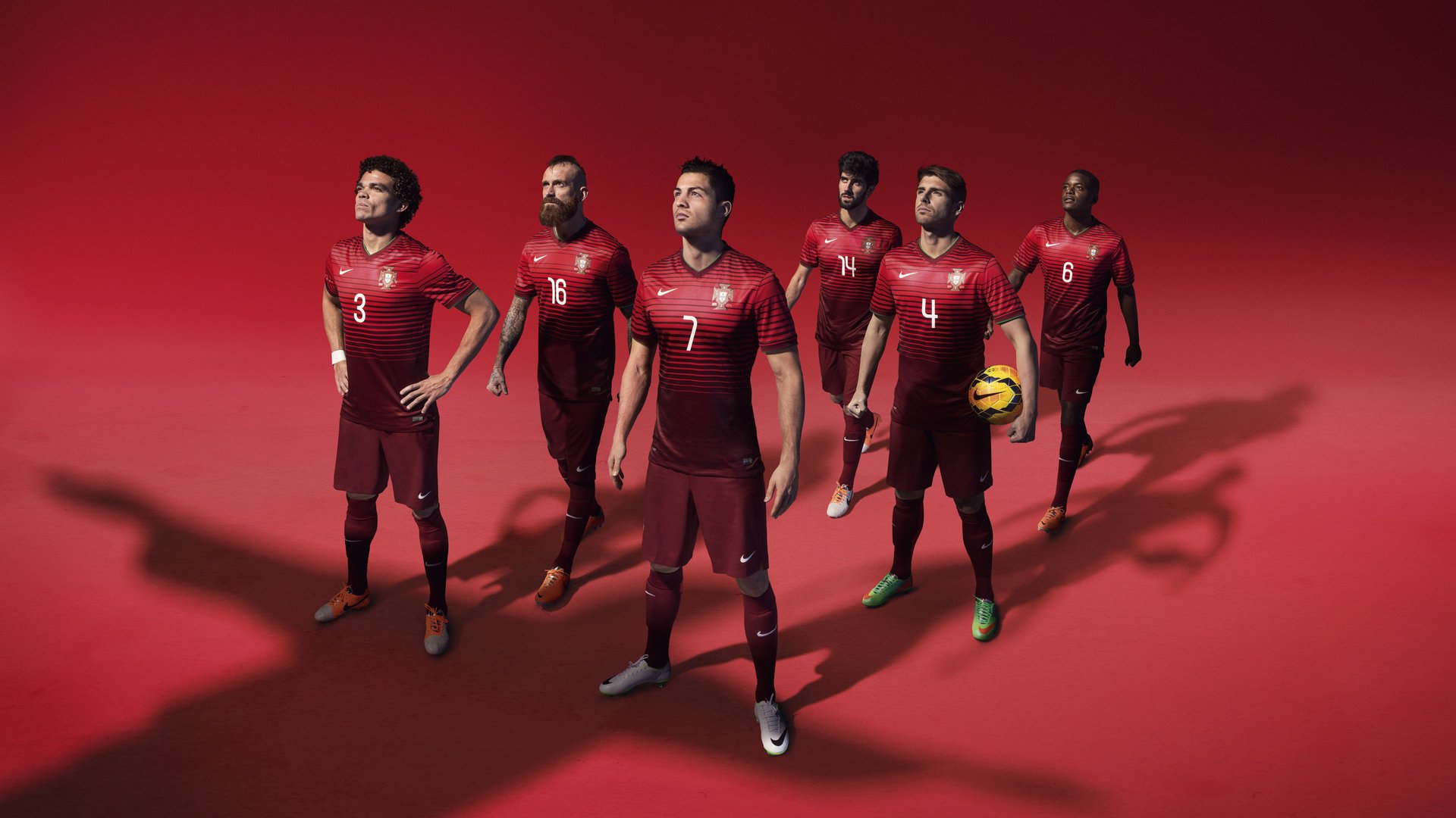 欧冠淘汰赛之夜，莫兰特连续得分拉开差距，双线战场上的孤勇者